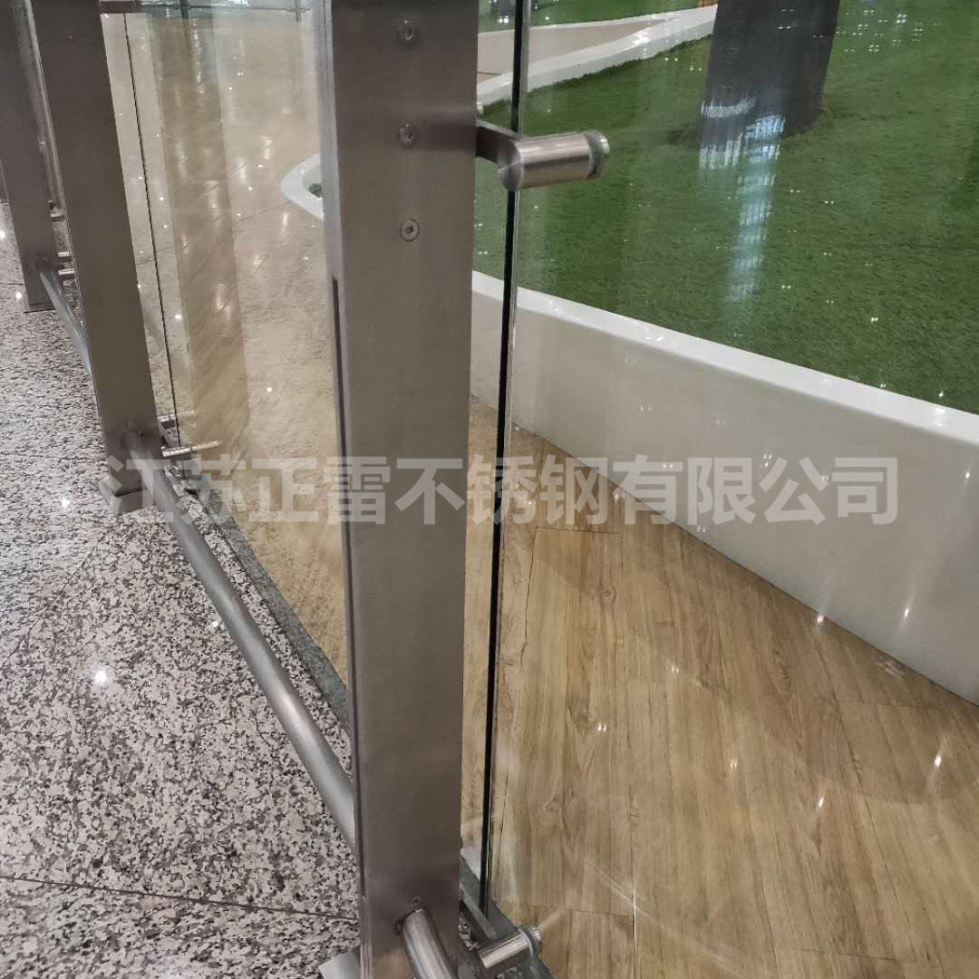 深圳宝安国际机场玻璃栏杆